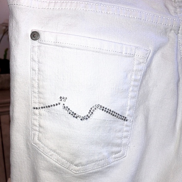 7 For All Mankind Jeans - Picture 4 of 11